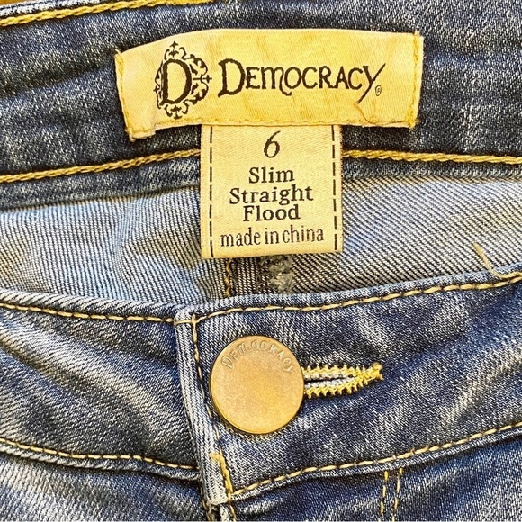 Democracy 6 Slim Straight Flood Jeans Frayed Hem Paisley Embroidered Mid Rise - Picture 9 of 13